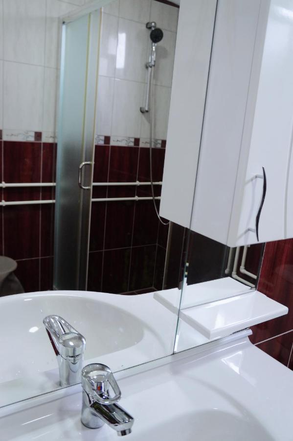 Guest House Lona جولوباك المظهر الخارجي الصورة